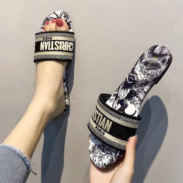 flat slippers women 2021 european and american classic summer new wmbroidery letters casual beach vacation wear women's slippers, Black
flat slippers women 2021 european and american classic summer new wmbroidery letters casual beach vacation wear women's slippers, Black
