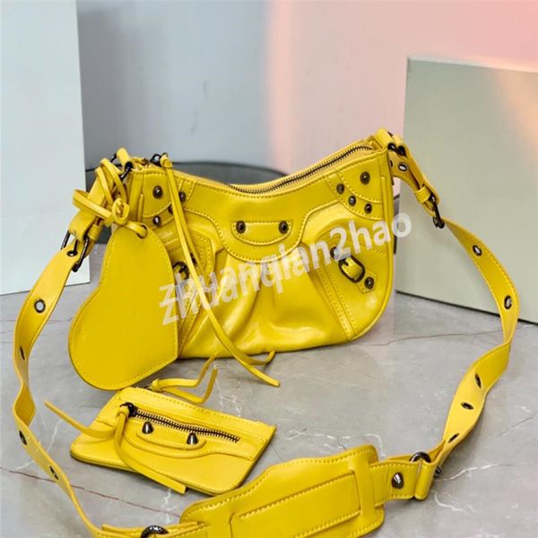 evening bags arrival women's le cagole small shoulder bag design pleated saddle cross body messenger with coin purse handbag
evening bags arrival women's le cagole small shoulder bag design pleated saddle cross body messenger with coin purse handbag