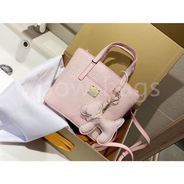 2021 new luxury designers fashion lady handbags shoulder bags tote letter plain genuine leather pu interior zipper pocket underarm shopping, Red;black
2021 new luxury designers fashion lady handbags shoulder bags tote letter plain genuine leather pu interior zipper pocket underarm shopping, Red;black