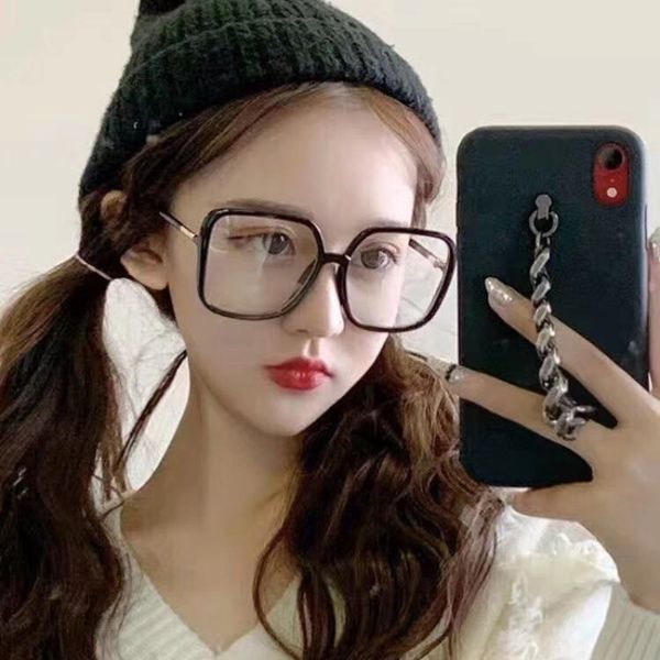 Simple frame glasses blue light glasses decoration with myopia plain face ins same large frame flat lens for women, White;black
Simple frame glasses blue light glasses decoration with myopia plain face ins same large frame flat lens for women, White;black