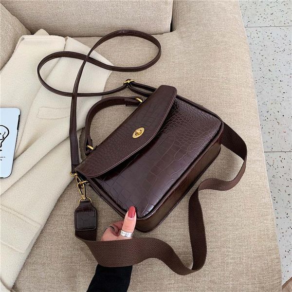 cross body alligator pattern crossbody bag for women 2021 in brand designer handbags simple brief retro leather shoulder message bags
cross body alligator pattern crossbody bag for women 2021 in brand designer handbags simple brief retro leather shoulder message bags