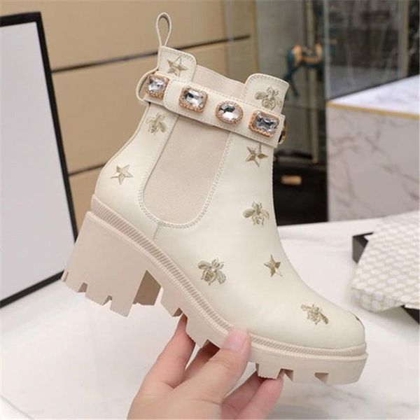 woman's leather shoes lace up ribbon belt buckle ankle boots factory direct female rough heel round head autumn winter martin boots, Black
woman's leather shoes lace up ribbon belt buckle ankle boots factory direct female rough heel round head autumn winter martin boots, Black