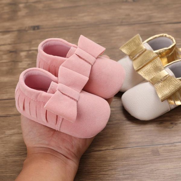 first walkers 2021 ins fashionable born baby boy girl pu suede leather moccasins shoes soft soled non-slip crib walker with bowknot
first walkers 2021 ins fashionable born baby boy girl pu suede leather moccasins shoes soft soled non-slip crib walker with bowknot