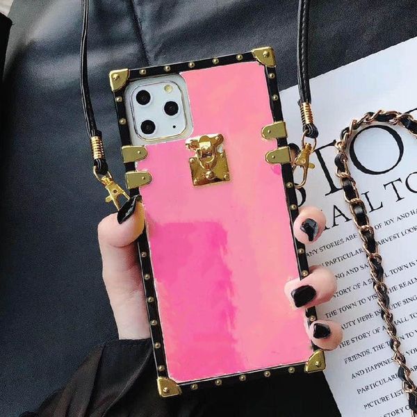 

Fashion Women Deluxe Phone Cases for iphone 11 12 13 14 15pro max XS XR Xsmax 7 8 plus Embossed Patent Leathe Handbag Cellphone Case Cover, Red