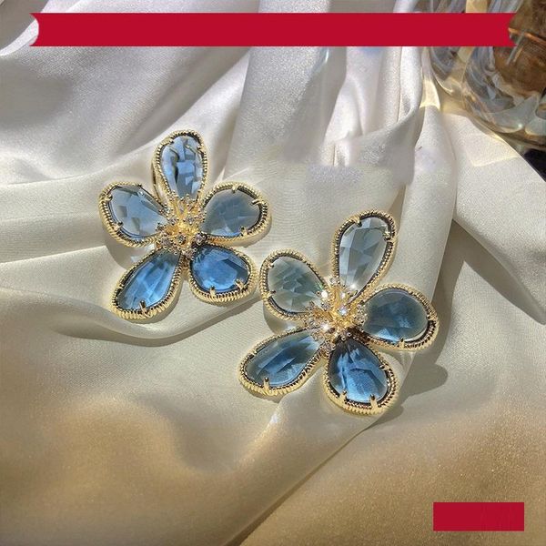 stud big crystal flower earrings for women color fashion jewlery cute gifts, Golden;silver
stud big crystal flower earrings for women color fashion jewlery cute gifts, Golden;silver