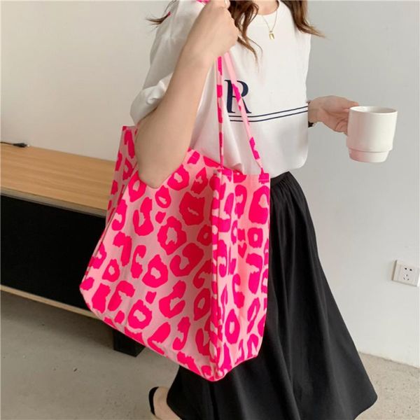 evening bags fashion leopard pattern printing shoulder large capacity canvas handbags for women pink soft handle shopping
evening bags fashion leopard pattern printing shoulder large capacity canvas handbags for women pink soft handle shopping