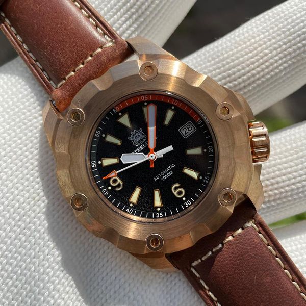wristwatches steeldive brand design sd1942s oversize 45mm vintage bronze case black dial super luminous 1000m waterproof cusn8 dive watch, Slivery;brown
wristwatches steeldive brand design sd1942s oversize 45mm vintage bronze case black dial super luminous 1000m waterproof cusn8 dive watch, Slivery;brown