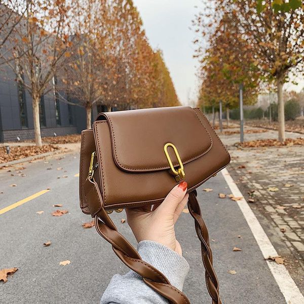 niche design women's bag 2021 new net red fashion women's single shoulder underarm bag simple messenger popular
niche design women's bag 2021 new net red fashion women's single shoulder underarm bag simple messenger popular