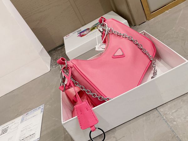 2021 tote new women's re-edition tote nylon leather shoulder bag luxury designer women's shoulder bag crossbody bags handbag
2021 tote new women's re-edition tote nylon leather shoulder bag luxury designer women's shoulder bag crossbody bags handbag