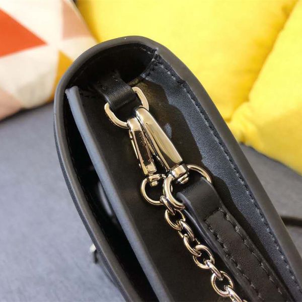 pandan bags triangle logo chains strap shoulder bags sequin leather baguette letter lady underarm bag flip cover simple armpit messenger bag
pandan bags triangle logo chains strap shoulder bags sequin leather baguette letter lady underarm bag flip cover simple armpit messenger bag