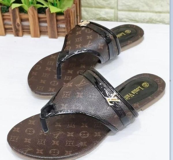 085 women slide sandals designer shoes luxury slide summer fashion wide flat slippery with thick sandals slipper flip flops size 35-42, Black
085 women slide sandals designer shoes luxury slide summer fashion wide flat slippery with thick sandals slipper flip flops size 35-42, Black