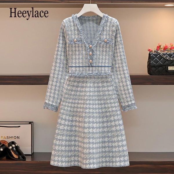 casual dresses plus size women elegant vintage knitted dress autumn 2021 fashion tweed patchwork v-neck long sleeve high waist a-line, Black;gray
casual dresses plus size women elegant vintage knitted dress autumn 2021 fashion tweed patchwork v-neck long sleeve high waist a-line, Black;gray