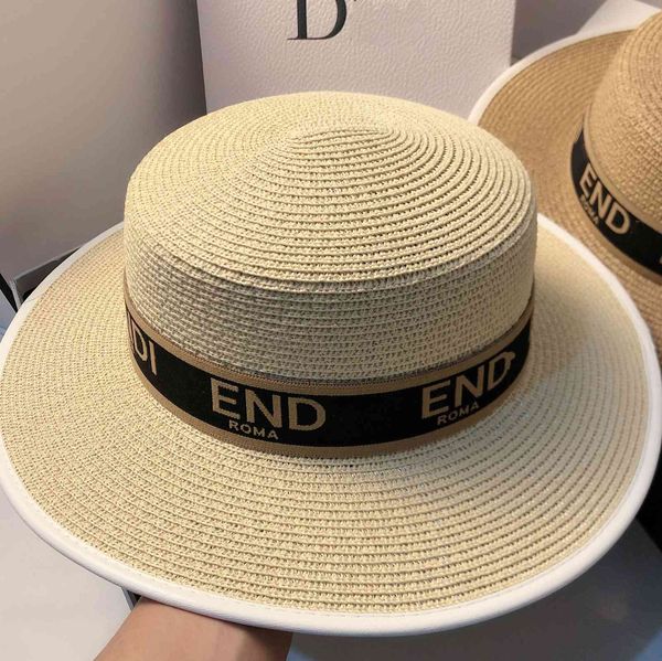 signature's new fur brim straw hat for summer travel, Black;white 
signature's new fur brim straw hat for summer travel, Black;white