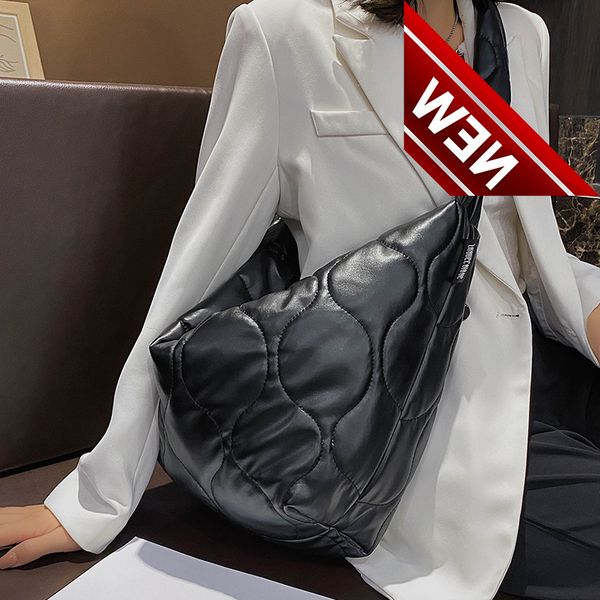 veryme cloth shoulder for women fashion leather composite women's s trend ladies handbags large capacity female daily bag
veryme cloth shoulder for women fashion leather composite women's s trend ladies handbags large capacity female daily bag