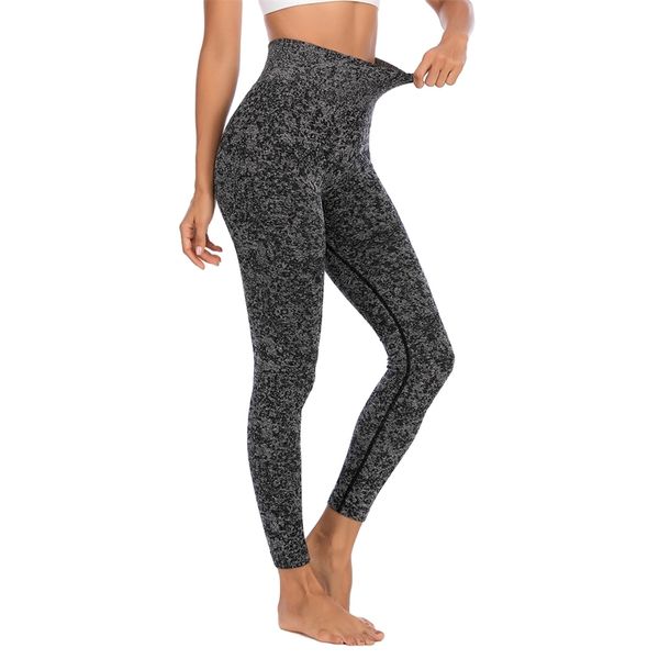 2021 peach hip lifting high waist abdomen closing tight sports capris lulu yoga pants of the same style, Black
2021 peach hip lifting high waist abdomen closing tight sports capris lulu yoga pants of the same style, Black