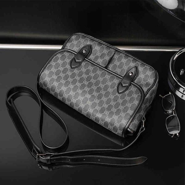 handbag trend simple single shoulder bag men's commuting leisure cover business slanting fashion postman, Black;red
handbag trend simple single shoulder bag men's commuting leisure cover business slanting fashion postman, Black;red