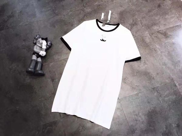 luxury design spring and summer women's round neck short sleeve dress embroidery small medium length t-shirt, White
luxury design spring and summer women's round neck short sleeve dress embroidery small medium length t-shirt, White