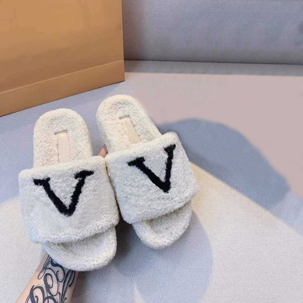22ss with original luxury designer slippers women ladies cotton fluffy fur slides scuffs striped warm winter indoor braided flip flops flat, Black
22ss with original luxury designer slippers women ladies cotton fluffy fur slides scuffs striped warm winter indoor braided flip flops flat, Black