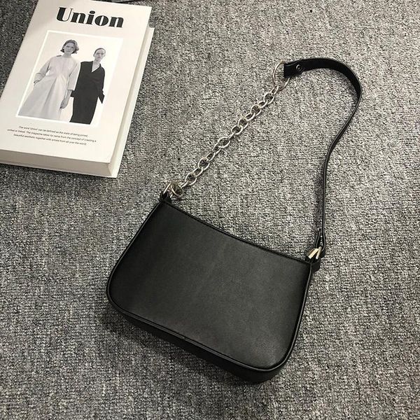 cross body fashion baguette bag for women patent leather shoulder vintage armpit trendy designer handag daily lady pouch femme
cross body fashion baguette bag for women patent leather shoulder vintage armpit trendy designer handag daily lady pouch femme