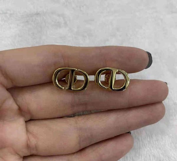 new classic earrings 925 silver needle versatile accessories exclusive design jewel, Golden
new classic earrings 925 silver needle versatile accessories exclusive design jewel, Golden