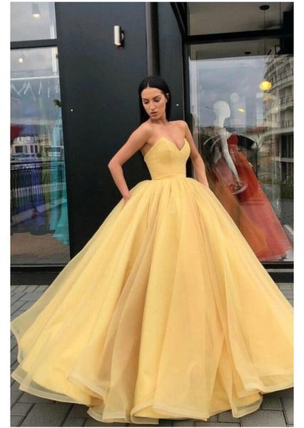 yellow ball gown sweetheart prom dresses princess floor length tulle vestaglia donna ruched tulle quinceanera dresses evening gowns, Black;red
yellow ball gown sweetheart prom dresses princess floor length tulle vestaglia donna ruched tulle quinceanera dresses evening gowns, Black;red