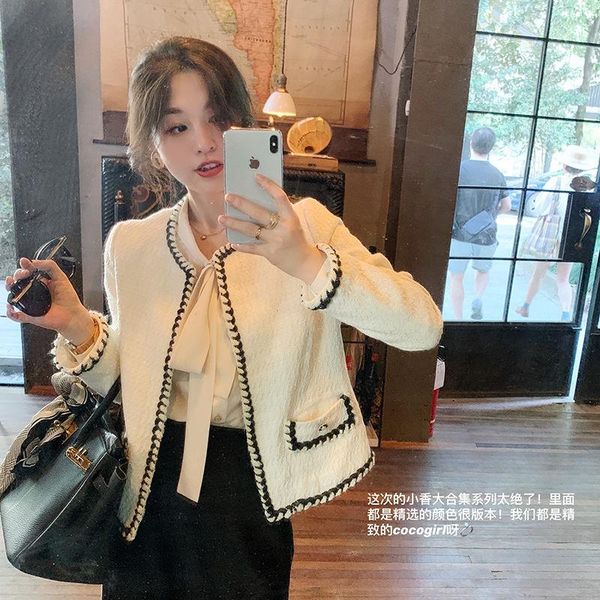 2021 autumn and winter new french retro design short jacket women's shirt, Black;brown
2021 autumn and winter new french retro design short jacket women's shirt, Black;brown