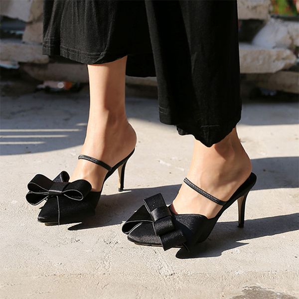 2019 summer new satin large bow pointed high heel female slippers fine-fitting baotou sandals and half slippers women, Black
2019 summer new satin large bow pointed high heel female slippers fine-fitting baotou sandals and half slippers women, Black