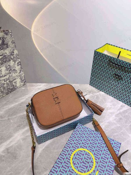 2021 with gift box designer women's 8-color camera crossbody shoulder bag size 6*16*22cm
2021 with gift box designer women's 8-color camera crossbody shoulder bag size 6*16*22cm