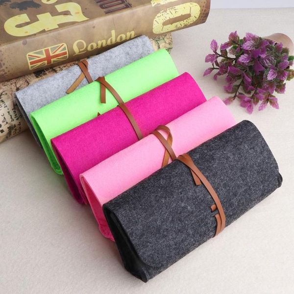 other fashion accessories felt sunglasses bags cases portable soft glasses package belt closure, Silver
other fashion accessories felt sunglasses bags cases portable soft glasses package belt closure, Silver