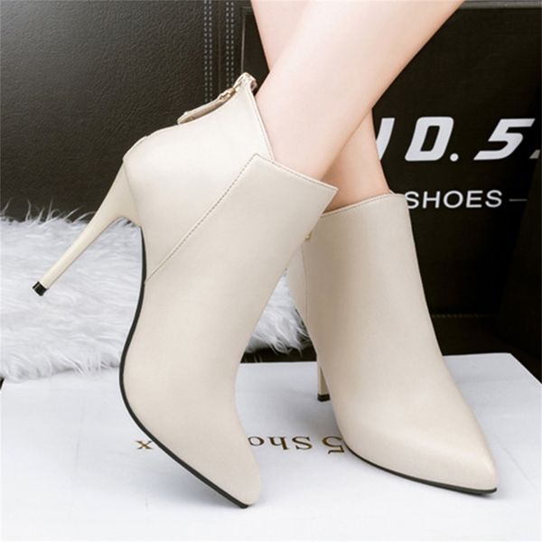 2020 new fashion women 's high heel leather boots designer high heel fur boots ankle boots for women winter spring pointed, Black
2020 new fashion women 's high heel leather boots designer high heel fur boots ankle boots for women winter spring pointed, Black