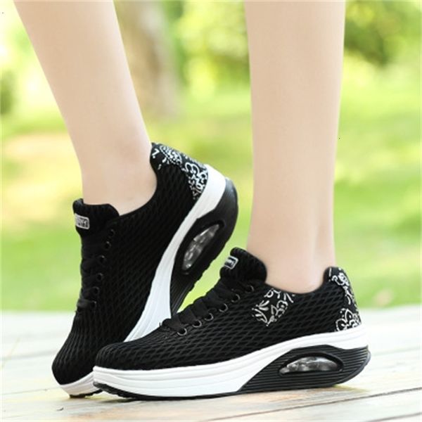 2021 new ladies mesh breathable sports casual version thick bottom rocking women's shoes sneakers women walking 2skk, Black
2021 new ladies mesh breathable sports casual version thick bottom rocking women's shoes sneakers women walking 2skk, Black