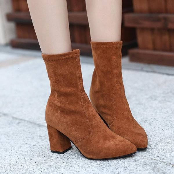boots 2021 autumn and winter female student short fashion thick heel single girl high stretch pointed shoes q13-87, Black
boots 2021 autumn and winter female student short fashion thick heel single girl high stretch pointed shoes q13-87, Black