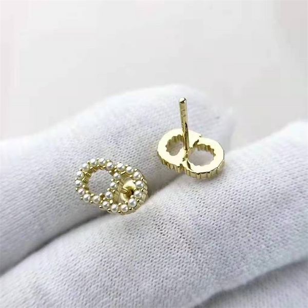 classic inlaid small pearl light gold 925 silver needle earrings front and back earrings, Golden;silver
classic inlaid small pearl light gold 925 silver needle earrings front and back earrings, Golden;silver