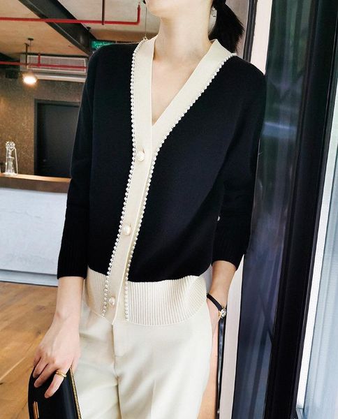 women's knits & tees 2021fw autumn women pearl patchwork v neck wool knitted cardigans female casual sweater coat 2 color ddxgz, White
women's knits & tees 2021fw autumn women pearl patchwork v neck wool knitted cardigans female casual sweater coat 2 color ddxgz, White
