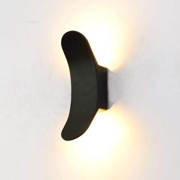 shaped up and down light emitting led wall lamp, outdoor waterproof wall lamp, modern villa community light
shaped up and down light emitting led wall lamp, outdoor waterproof wall lamp, modern villa community light
