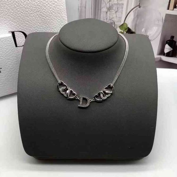 luxury designer fashion necklace dijia east gate women's love in 2021, Red;brown
luxury designer fashion necklace dijia east gate women's love in 2021, Red;brown