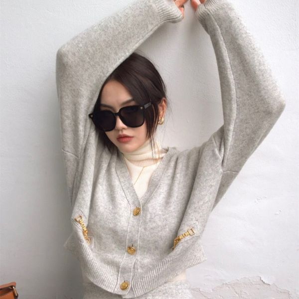 21s spring and summer new ce arc de triomphe chain cardigan short buckle knitted trend lazy women, White
21s spring and summer new ce arc de triomphe chain cardigan short buckle knitted trend lazy women, White