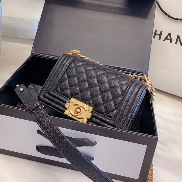 fashion designer bags women handbag crossbody messenger shoulder chain bag good quality leather purses ladies high capacity v-shape rhombic
fashion designer bags women handbag crossbody messenger shoulder chain bag good quality leather purses ladies high capacity v-shape rhombic