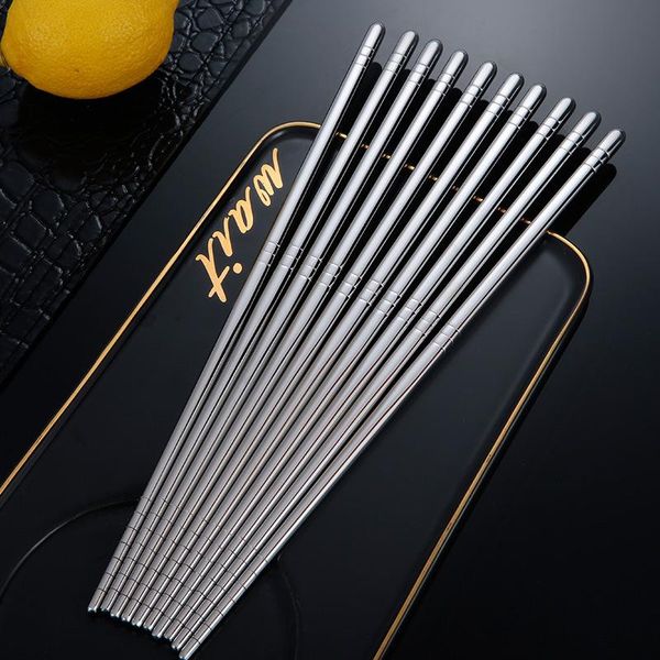 304 stainless 5 pairs/set chinese metal chopsticks non-slip stainless steel chop sticks set reusable sticks sushi hashi bag
304 stainless 5 pairs/set chinese metal chopsticks non-slip stainless steel chop sticks set reusable sticks sushi hashi bag