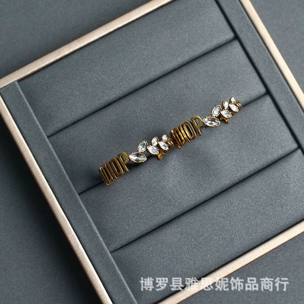 wheat are light versatile, with antique copper earrings and baby's earrings 0daf, Golden;silver
wheat are light versatile, with antique copper earrings and baby's earrings 0daf, Golden;silver
