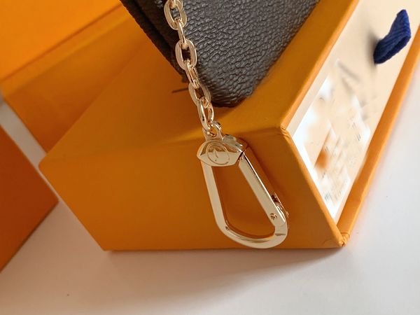 611s 66s wallets 2021 classic wallets woman fashion designers clutch purses monogrames clemence long wallet card holder purse with box dust, Red;black
611s 66s wallets 2021 classic wallets woman fashion designers clutch purses monogrames clemence long wallet card holder purse with box dust, Red;black