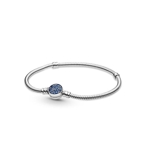 s925 shining sea blue cz diamond bracelet is suitable for pandora charm beads ladies snake bone bracelets jewelry with original box, Golden;silver
s925 shining sea blue cz diamond bracelet is suitable for pandora charm beads ladies snake bone bracelets jewelry with original box, Golden;silver