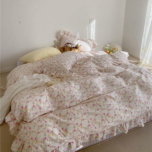 girl flower twin size bedding set soft 100% cotton french floral ruflles duvet cover 1 bed sheet 2 pillow cases
girl flower twin size bedding set soft 100% cotton french floral ruflles duvet cover 1 bed sheet 2 pillow cases