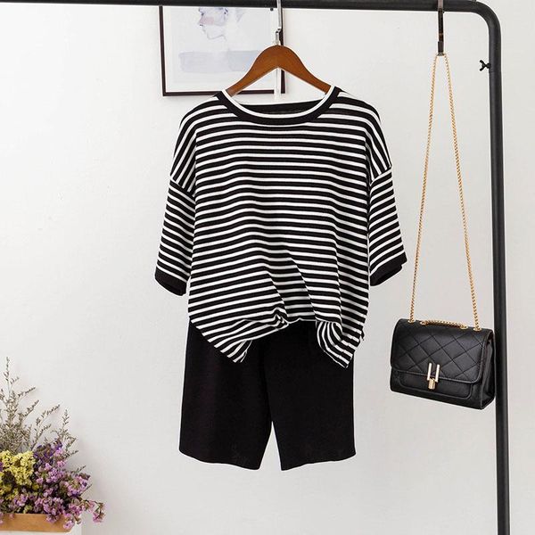 women's tracksuits fashion casual suit 2 piece set women 2021 summer loose striped knitted t-shirt + elastic waist shorts, Gray
women's tracksuits fashion casual suit 2 piece set women 2021 summer loose striped knitted t-shirt + elastic waist shorts, Gray