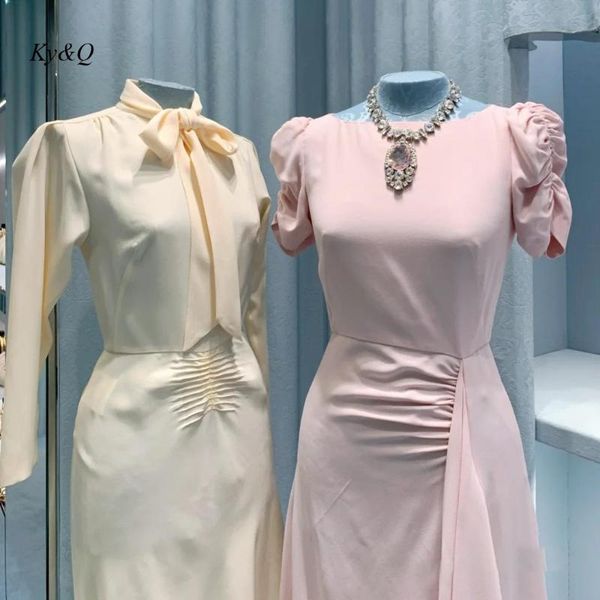casual dresses early autumn 2021 temperament bow bandage slim mid length shirt dress female designer vintage elegant pleated, Black;gray
casual dresses early autumn 2021 temperament bow bandage slim mid length shirt dress female designer vintage elegant pleated, Black;gray