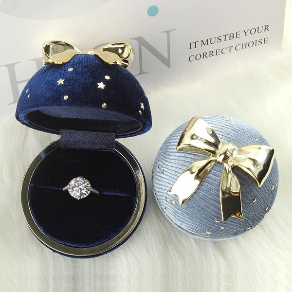 high qality round sky diamond ring box jewelry gift wedding keepsake proposal engagement bride couple rings display holder case
high qality round sky diamond ring box jewelry gift wedding keepsake proposal engagement bride couple rings display holder case