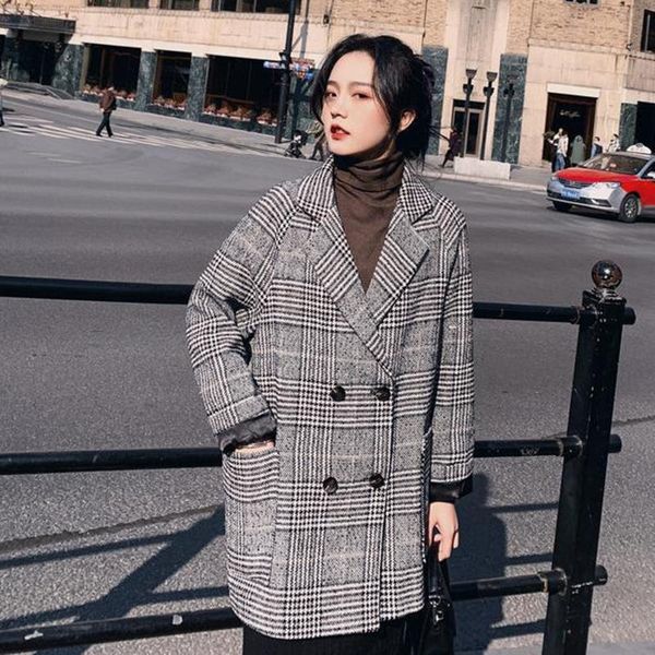 new thick woolen coat female mid-length trend woolen coat female small plaid suit 2021 autumn and winter, White;black
new thick woolen coat female mid-length trend woolen coat female small plaid suit 2021 autumn and winter, White;black