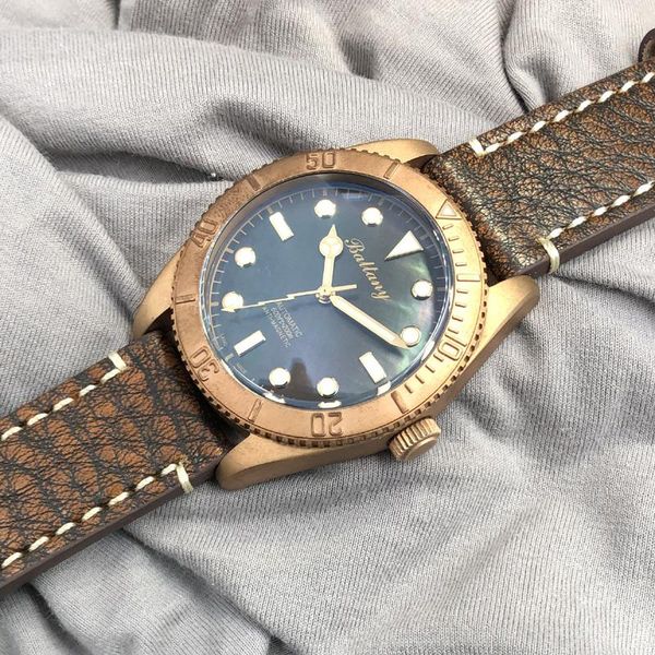 wristwatches bronze 6204 water ghost generation copper o-shell automatic mechanical retro 200m diving sports watch, Slivery;brown
wristwatches bronze 6204 water ghost generation copper o-shell automatic mechanical retro 200m diving sports watch, Slivery;brown