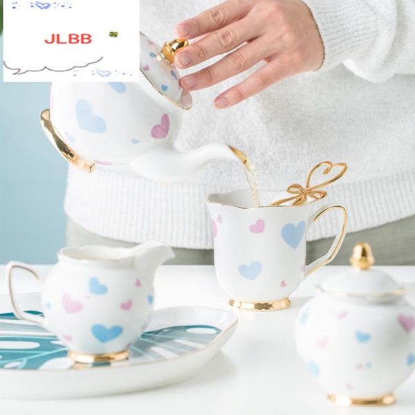 mugs 1pc nordic luxury love porcelain coffee mug teapot sugar pot milk jug cup saucer set tea tray wedding gift
mugs 1pc nordic luxury love porcelain coffee mug teapot sugar pot milk jug cup saucer set tea tray wedding gift