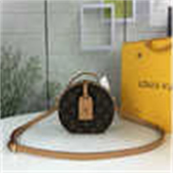 cross brand designer luxury m44680 mini boite totes chapeaux large round cake bag handbags iconic body handles shoulder bags bag clutche
cross brand designer luxury m44680 mini boite totes chapeaux large round cake bag handbags iconic body handles shoulder bags bag clutche